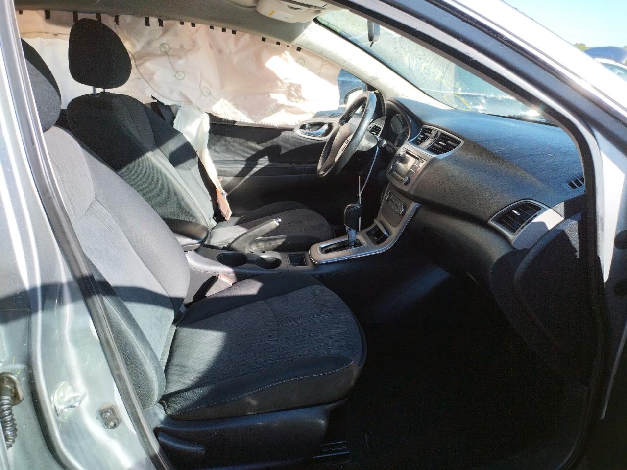 Photo 5 from auction – 2014 NISSAN SENTRA S with VIN 3N1AB7AP1EY295774