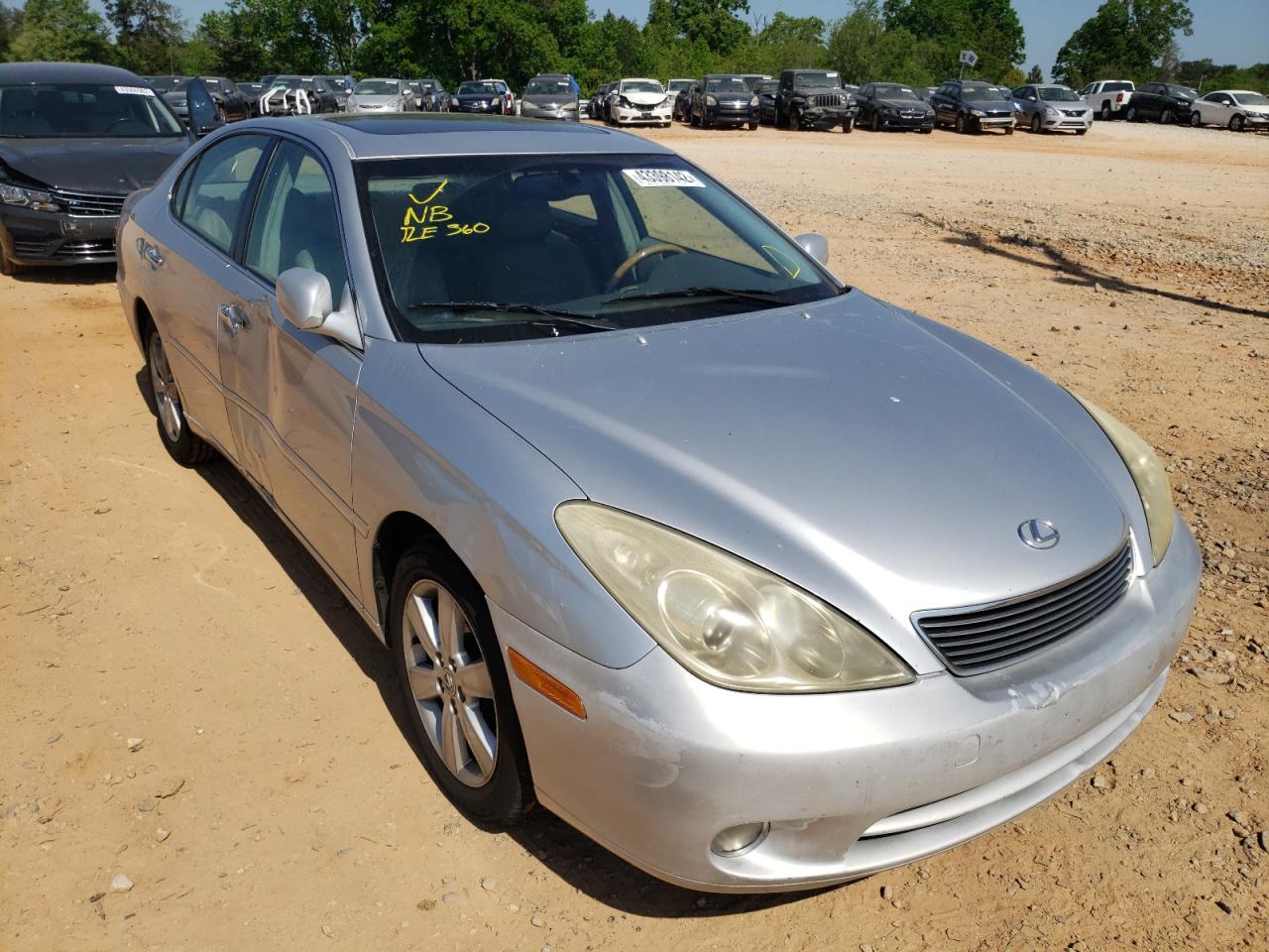 LEXUS ES 330 2005 with VIN JTHBA30G855056989 - Photo from auction