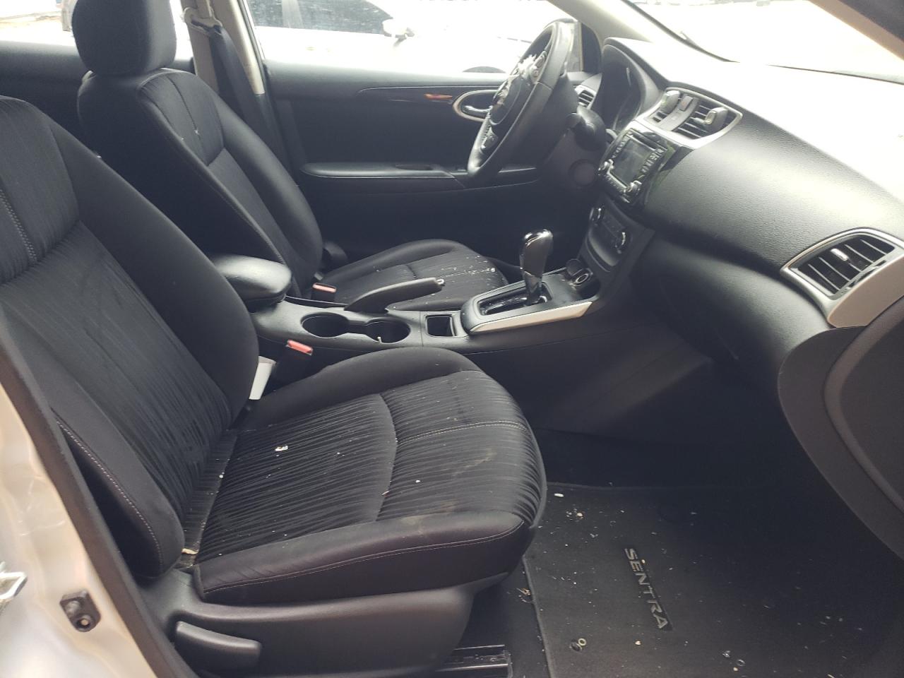 Photo 5 from auction – 2017 NISSAN SENTRA S with VIN 3N1AB7AP3HY372763
