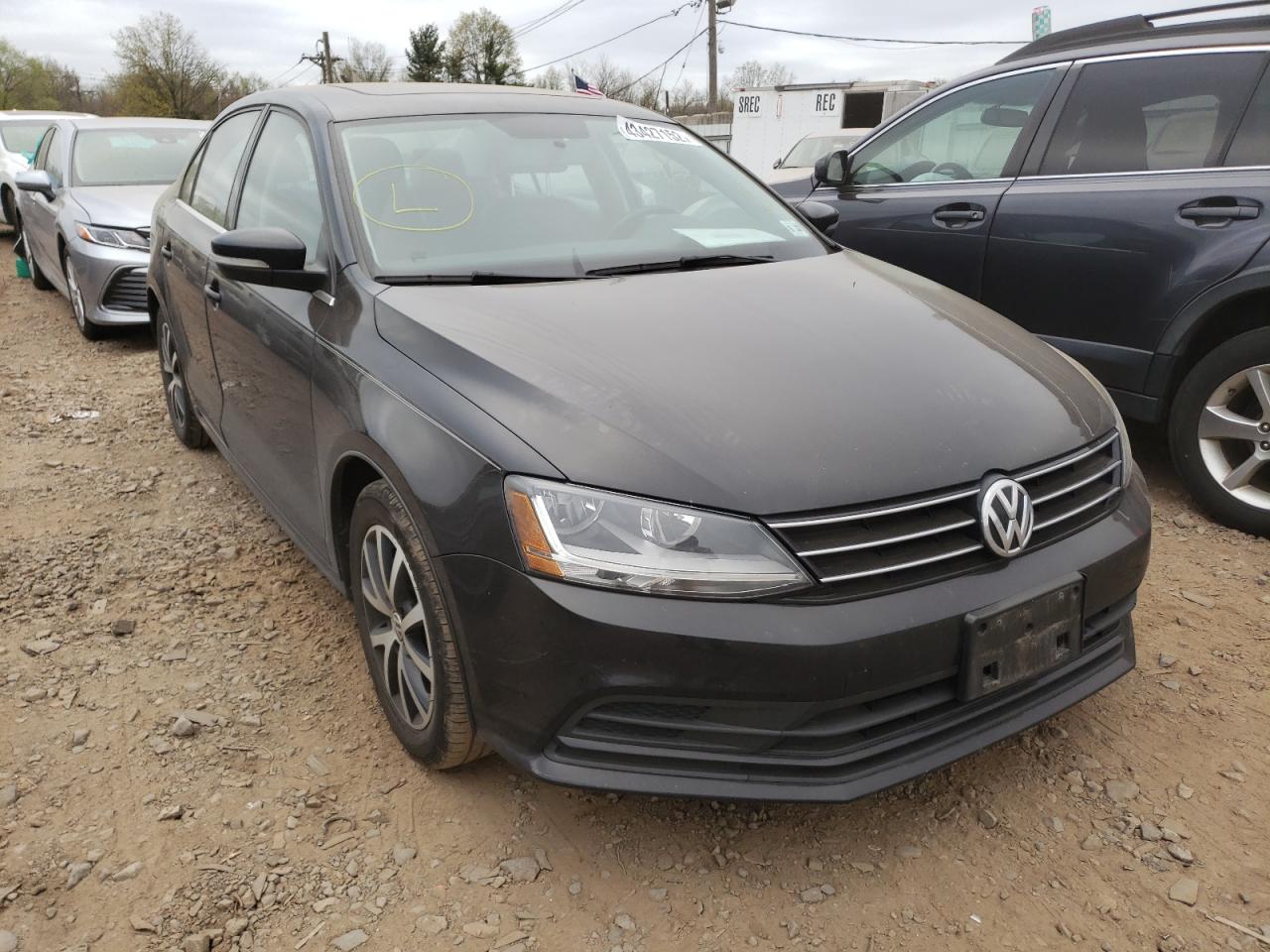 VOLKSWAGEN JETTA SE 2017 with VIN 3VWB67AJ0HM339712 - Photo from auction
