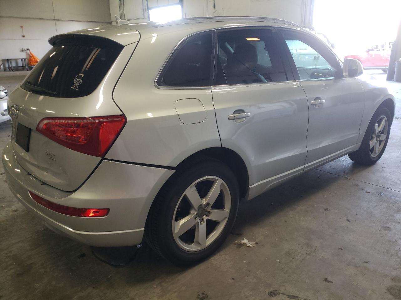 Photo 4 from auction – 2011 AUDI Q5 PREMIUM with VIN WA1LFAFP4BA058562