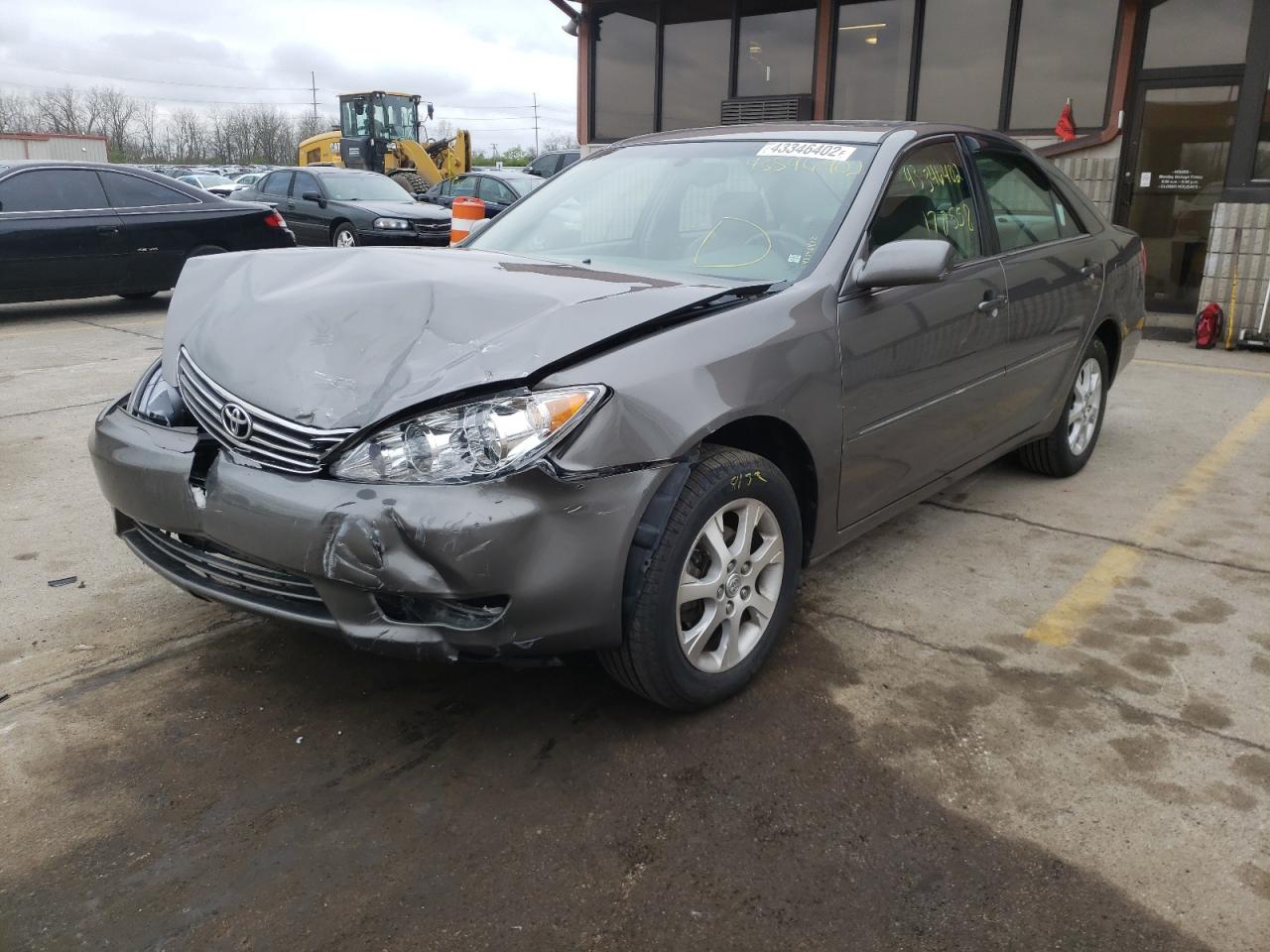 Photo 2 from auction – 2005 TOYOTA CAMRY LE with VIN 4T1BE30KX5U639737