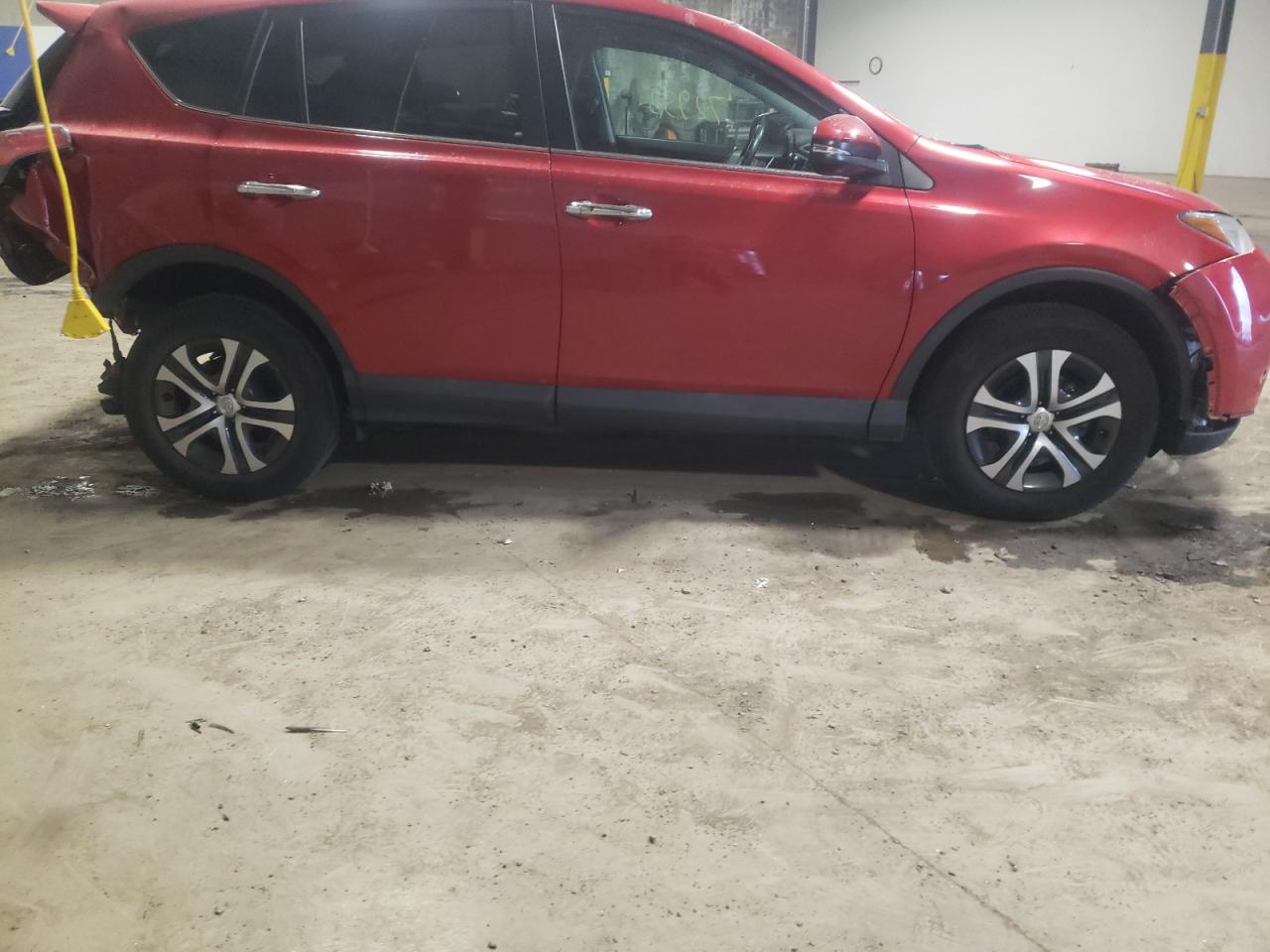 Photo 9 from auction – 2016 TOYOTA RAV4 LIMIT with VIN 2T3DFREV0GW480040