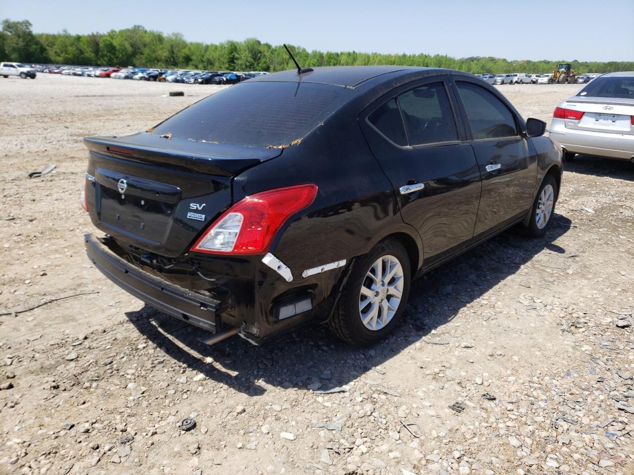 Photo 4 from auction – 2019 NISSAN VERSA S with VIN 3N1CN7AP5KL806749