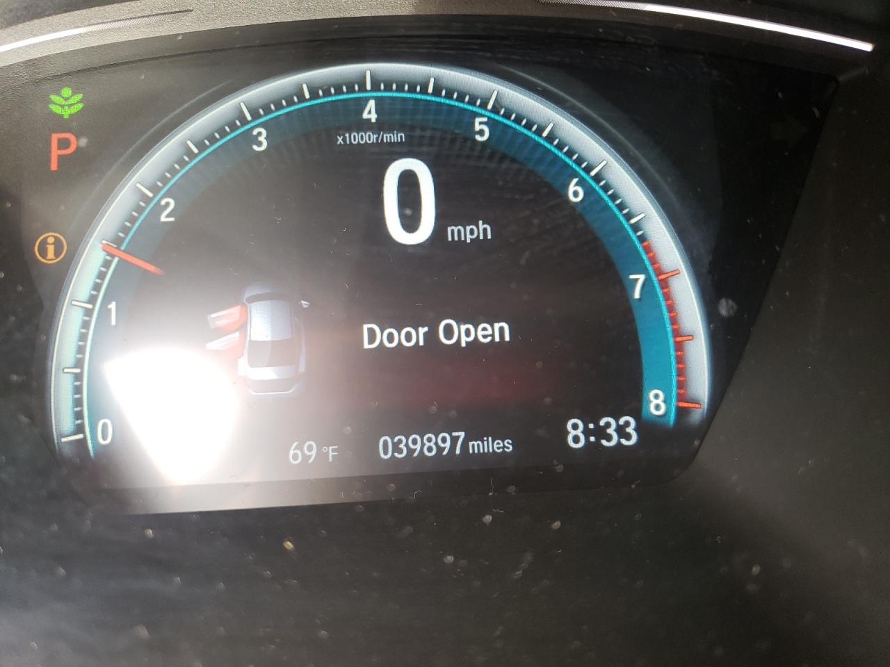 Photo 8 from auction – 2018 HONDA CIVIC EX with VIN 2HGFC2F77JH537416