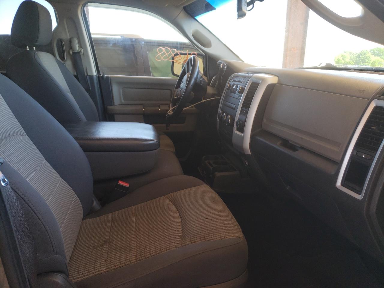 Photo 5 from auction – 2009 DODGE RAM 1500 with VIN 1D3HB18T89S704795