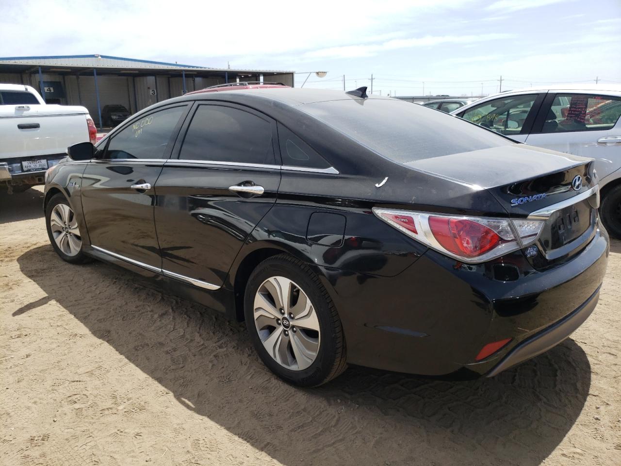 Photo 3 from auction – 2013 HYUNDAI SONATA HYB with VIN KMHEC4A45DA051107