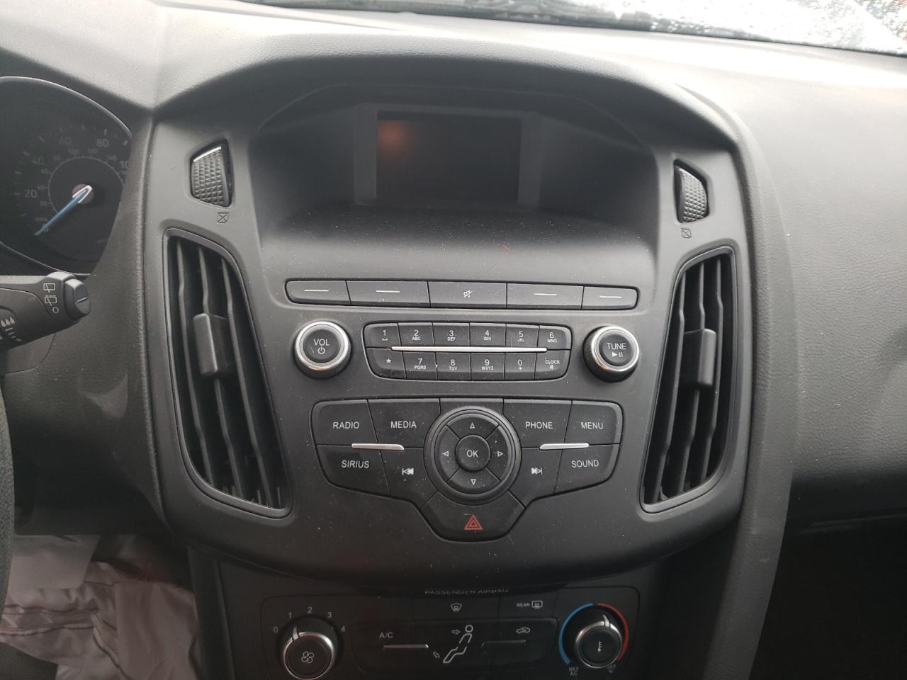 Photo 9 from auction – 2018 FORD FOCUS SE with VIN 1FADP3K27JL292586