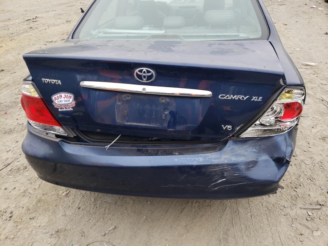 Photo 9 from auction – 2005 TOYOTA CAMRY LE with VIN 4T1BF30K55U108894