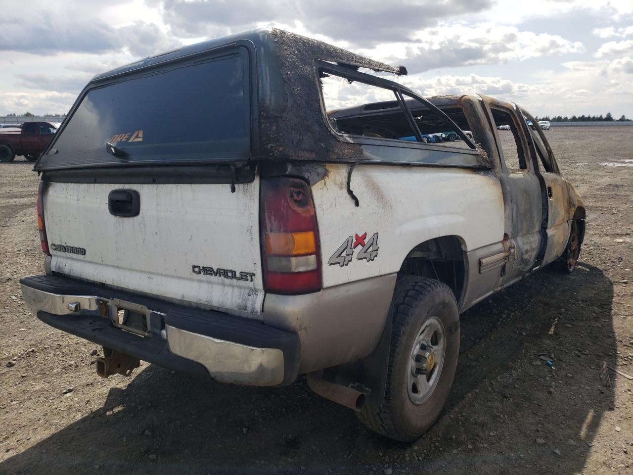 Photo 4 from auction – 2000 CHEVROLET SILVERADO with VIN 2GCEK19T8Y1216570