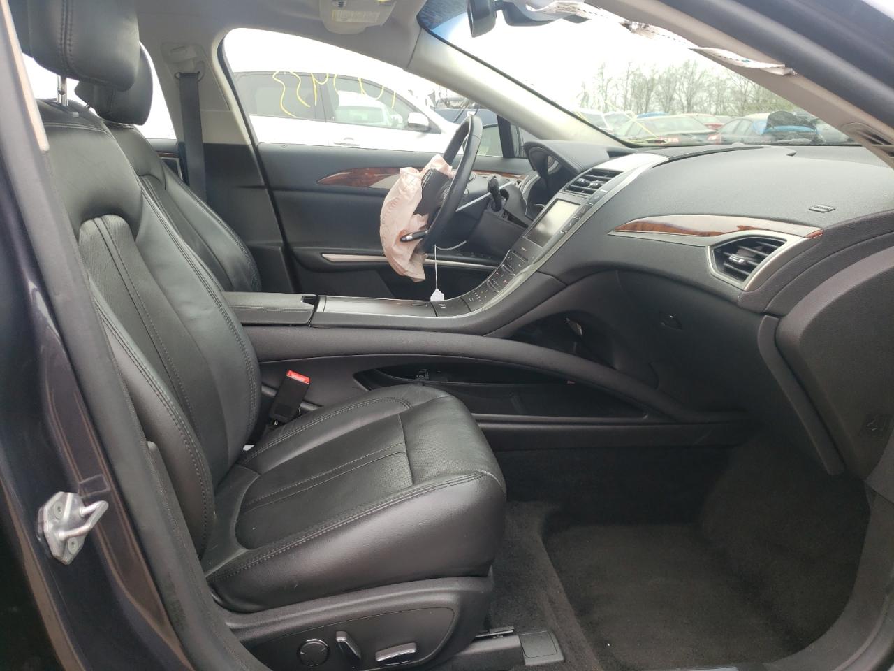 Photo 5 from auction – 2014 LINCOLN MKZ HYBRID with VIN 3LN6L2LU8ER803458