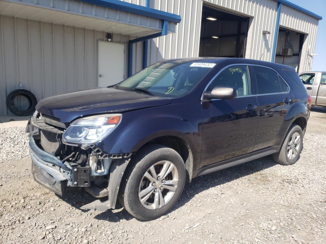 Photo 2 from auction – 2017 CHEVROLET EQUINOX LS with VIN 2GNALBEK1H1536271