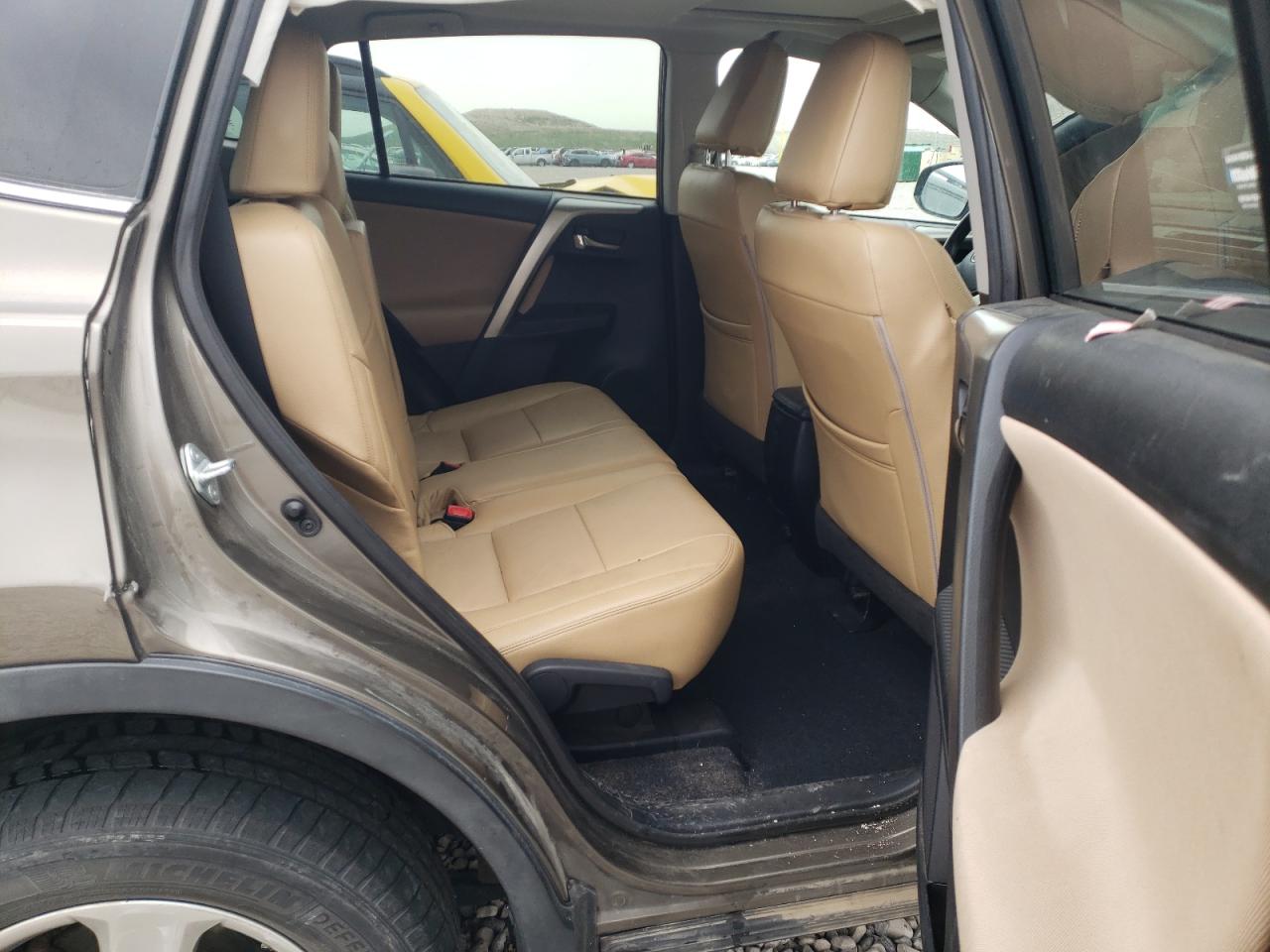 Photo 6 from auction – 2015 TOYOTA RAV4 XLE with VIN 2T3RFREVXFW242040