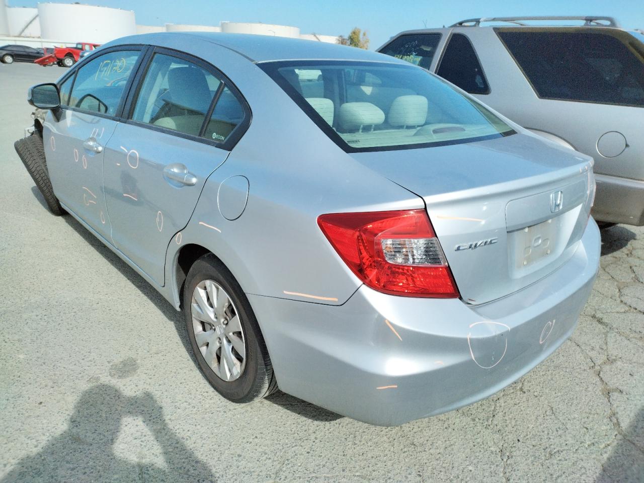 Photo 3 from auction – 2012 HONDA CIVIC LX with VIN 2HGFB2F52CH591677