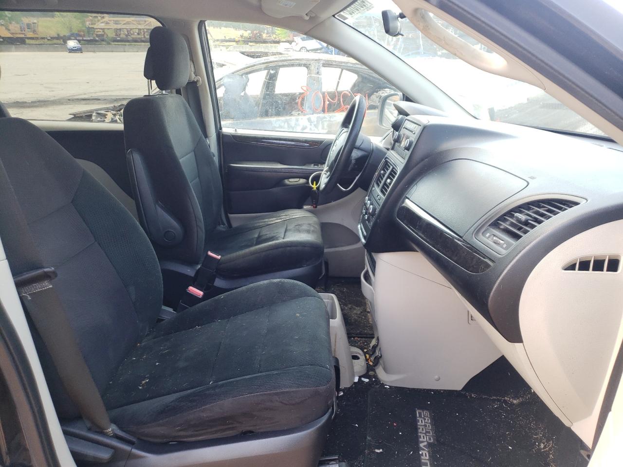 Photo 5 from auction – 2012 DODGE GRAND CARA with VIN 2C4RDGCG1CR104620