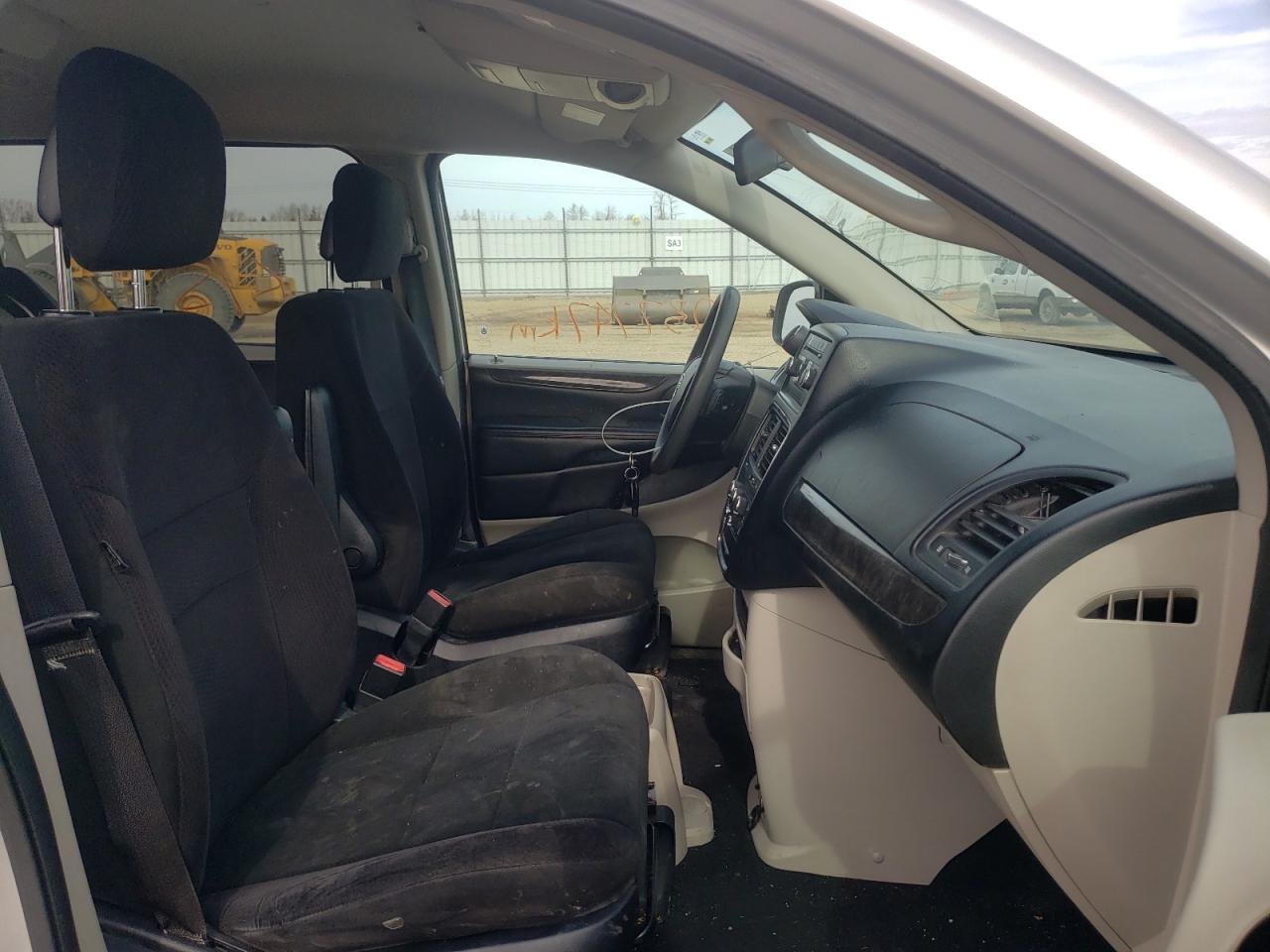 Photo 5 from auction – 2011 DODGE GRAND CARA with VIN 2D4RN4DG9BR726619