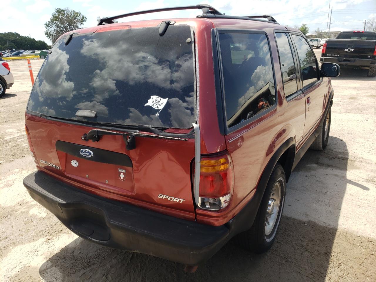Photo 4 from auction – 2000 FORD EXPLORER S with VIN 1FMYU60E5YUB06966
