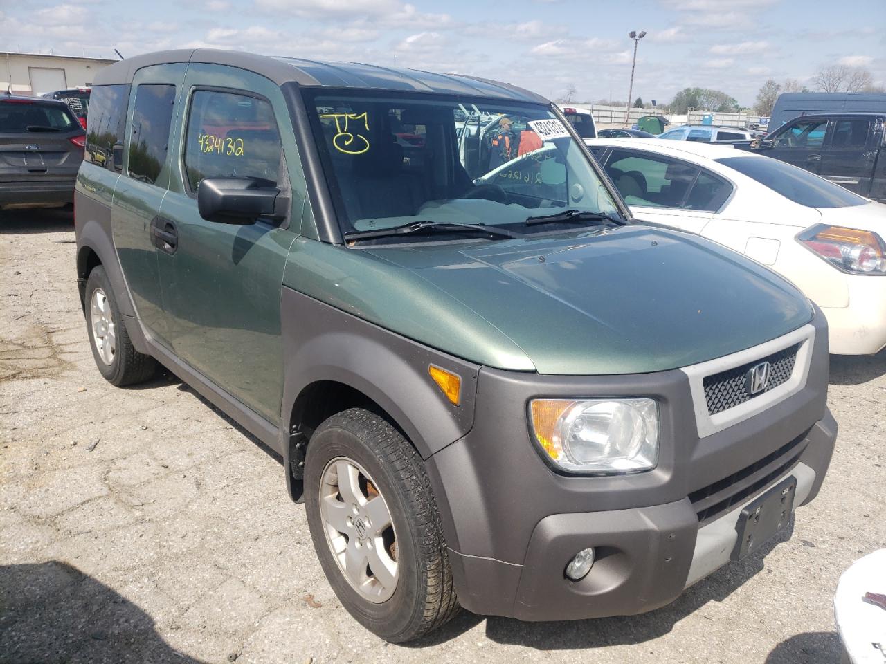 HONDA ELEMENT EX 2004 with VIN 5J6YH286X4L025602 - Photo from auction