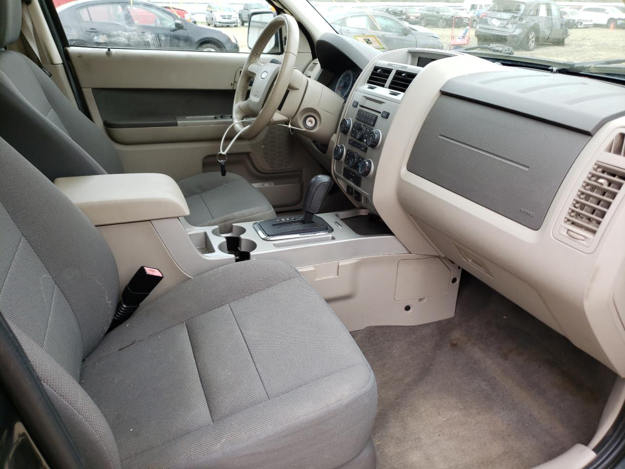 Photo 5 from auction – 2009 FORD ESCAPE XLT with VIN 1FMCU937X9KA14130