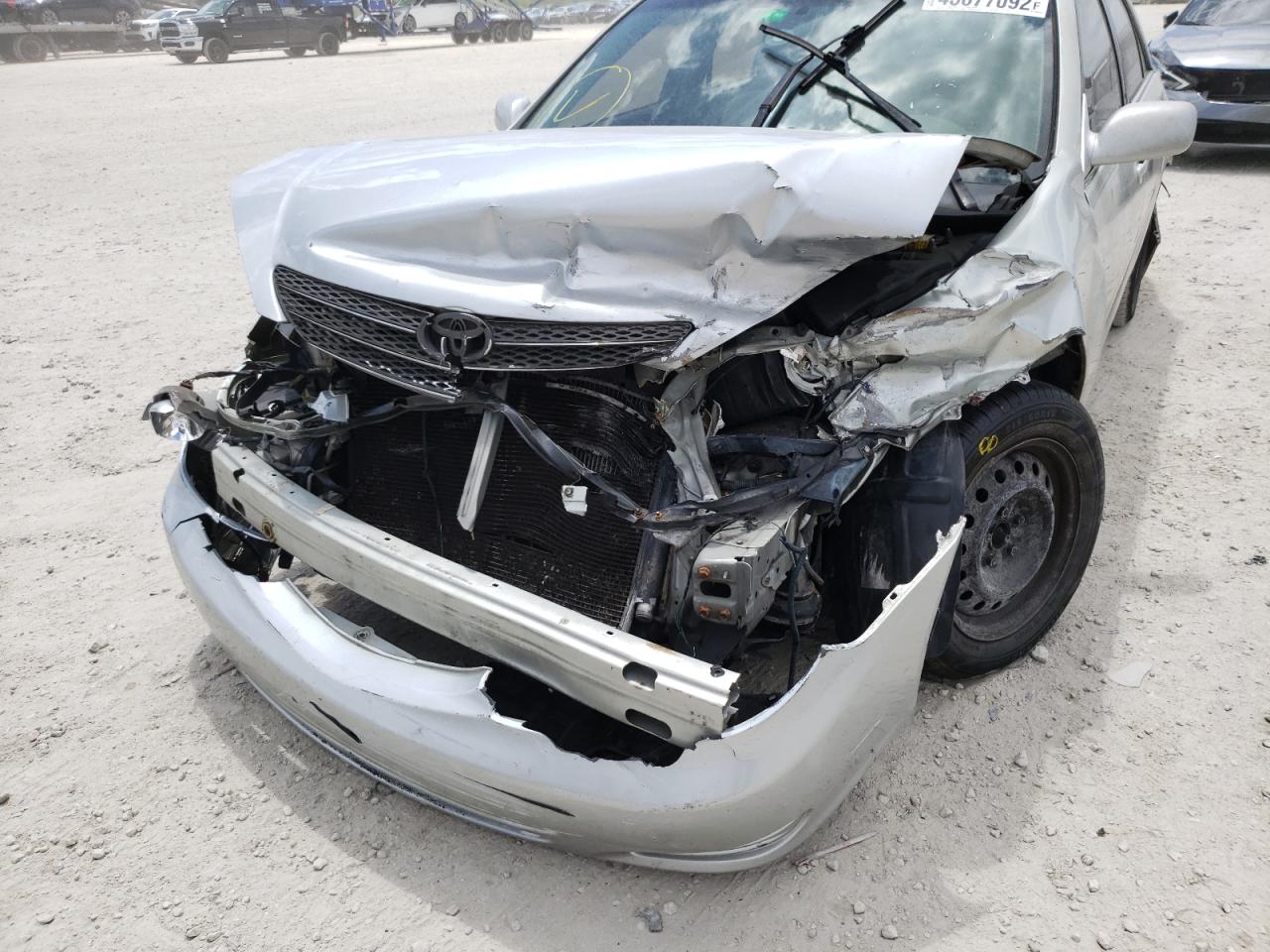 Photo 9 from auction – 2003 TOYOTA CAMRY LE with VIN JTDBE32K530162897