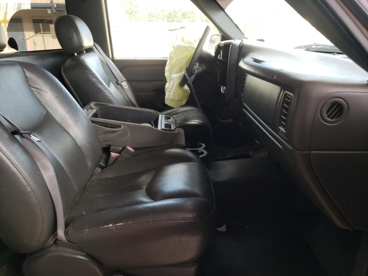 Photo 5 from auction – 2004 CHEVROLET SILVERADO with VIN 1GCEC14T34Z331129