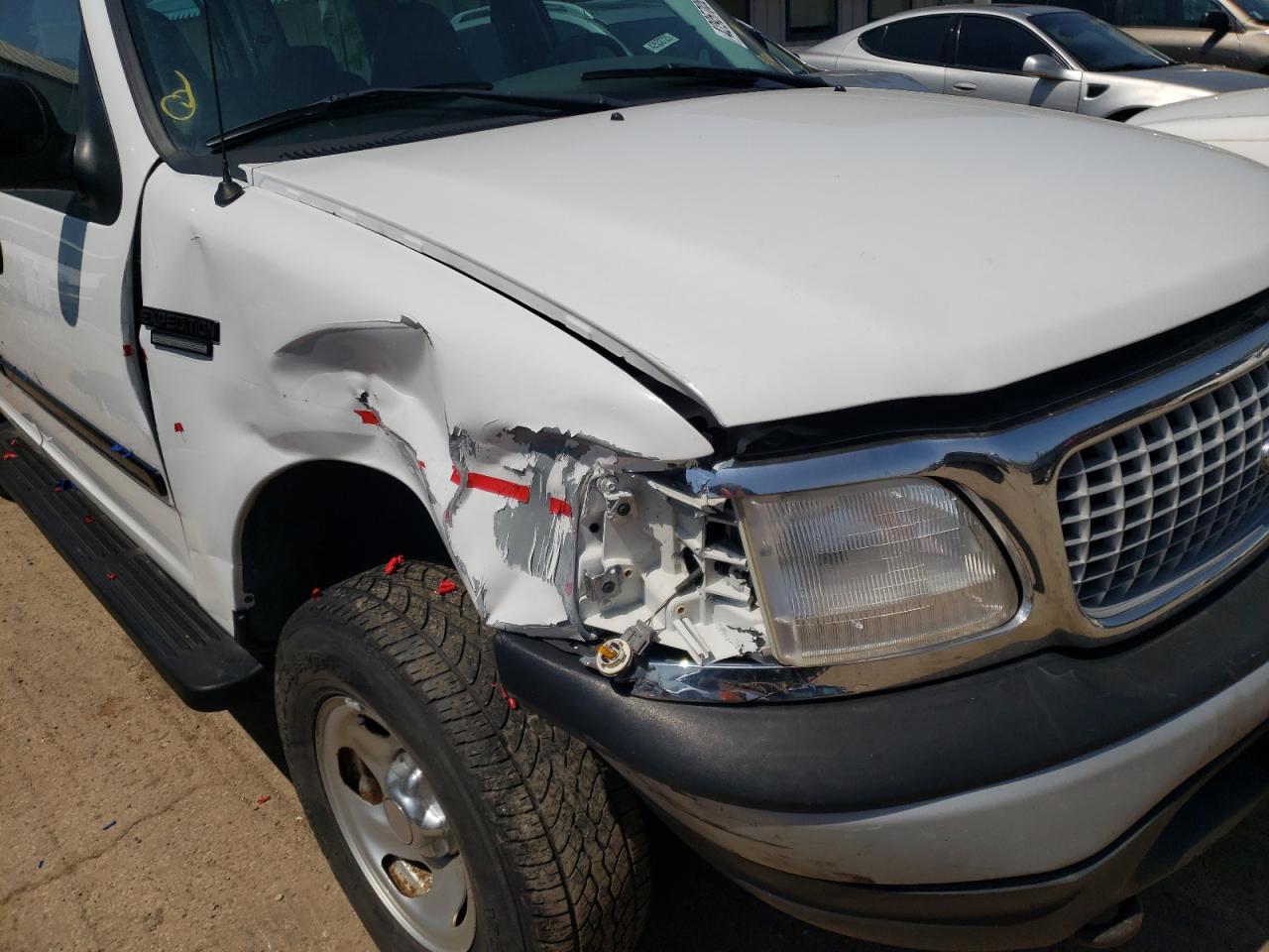 Photo 9 from auction – 1999 FORD EXPEDITION with VIN 1FMPU18L3XLB57484