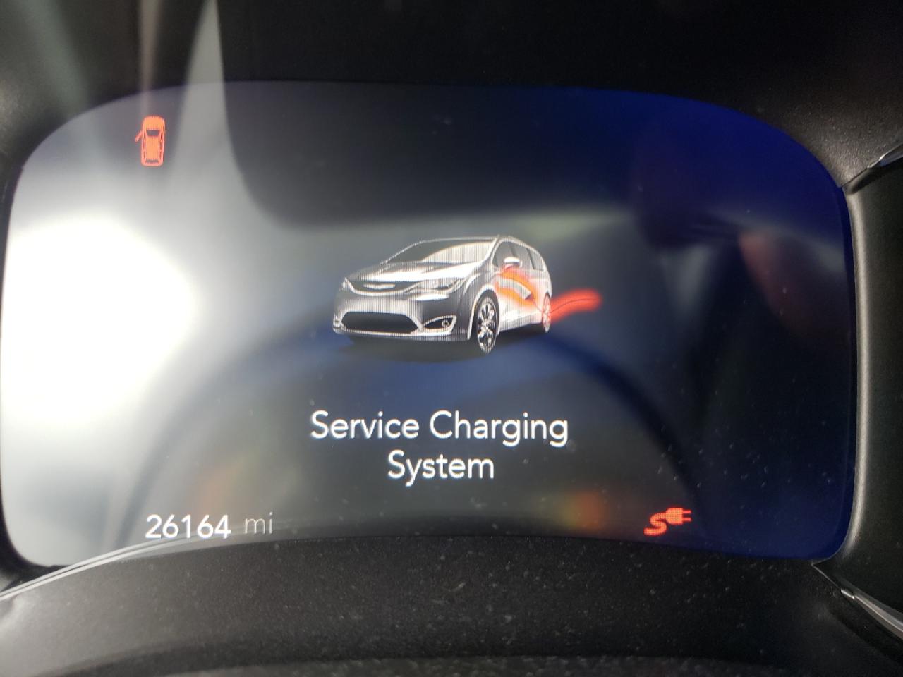 Photo 8 from auction – 2019 CHRYSLER PACIFICA H with VIN 2C4RC1N77KR500238