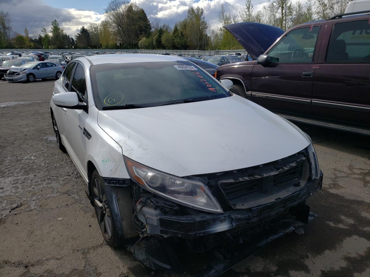 KIA OPTIMA HYB 2013 with VIN KNAGM4AD3D5056421 - Photo from auction