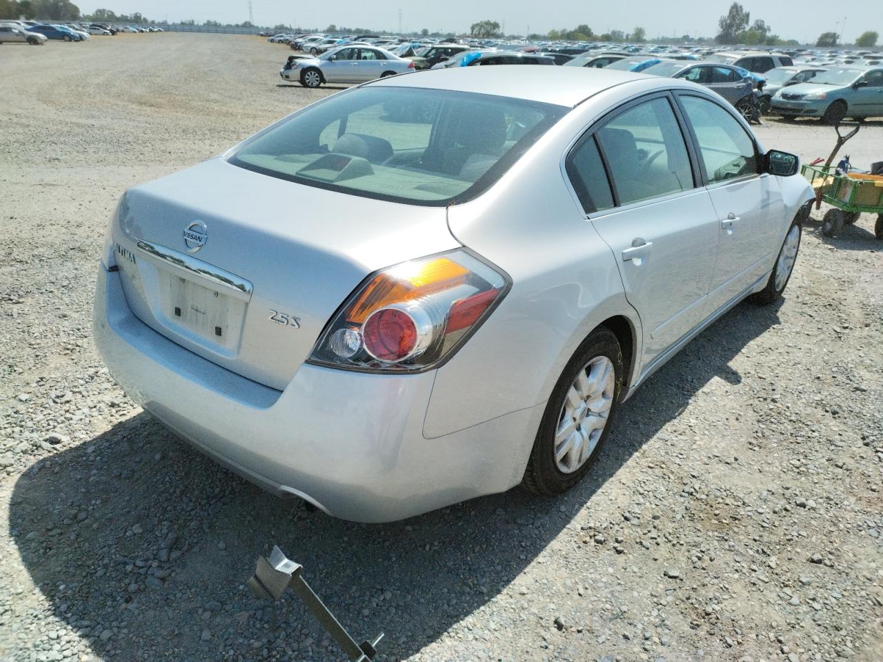 Photo 4 from auction – 2009 NISSAN ALTIMA 2.5 with VIN 1N4AL21E39C130180