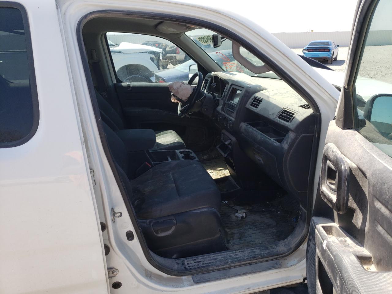 Photo 5 from auction – 2013 HONDA RIDGELINE with VIN 5FPYK1F79DB016753