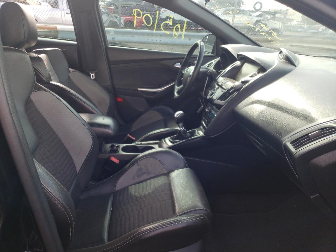 Photo 5 from auction – 2014 FORD FOCUS ST with VIN 1FADP3L93EL398390