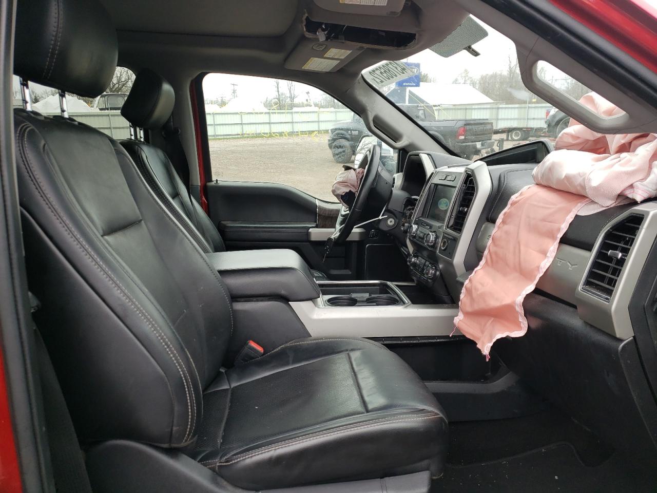 Photo 5 from auction – 2019 FORD F350 SUPER with VIN 1FT8W3BT5KEE49593