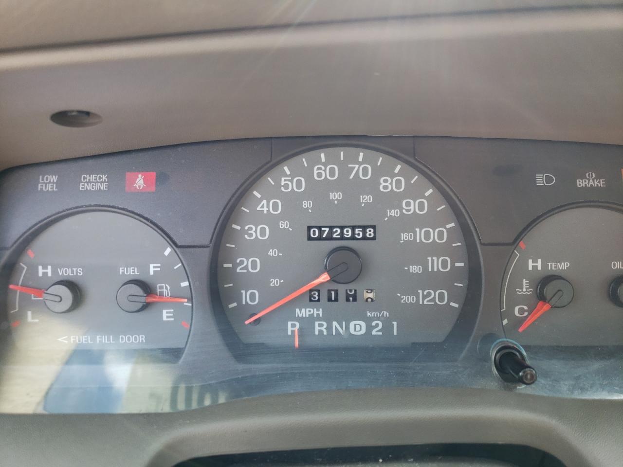 Photo 8 from auction – 2001 MERCURY GRAND MARQ with VIN 2MEFM74WX1X607885