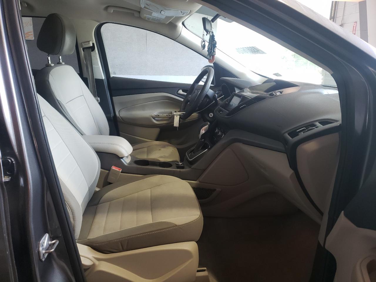 Photo 5 from auction – 2014 FORD ESCAPE SE with VIN 1FMCU0GX5EUA73252