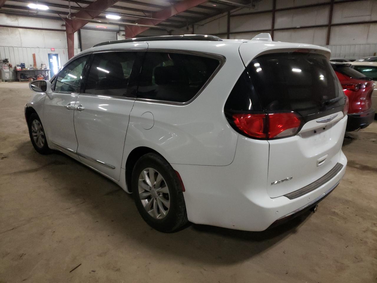 صورة رقم 3 من المزاد - 2019 CHRYSLER PACIFICA T مع VIN 2C4RC1BGXKR625691