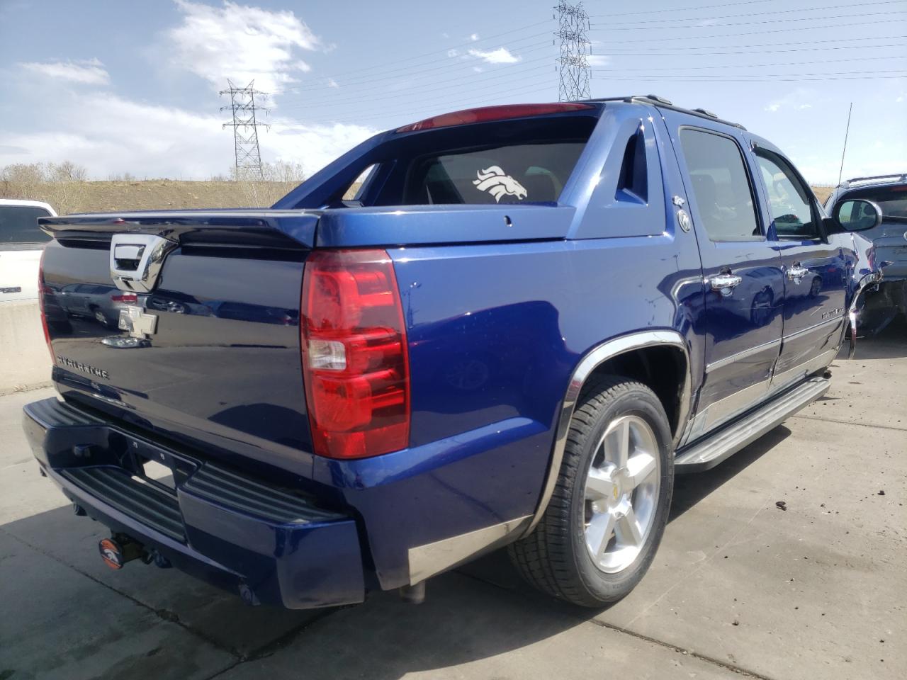 Photo 4 from auction – 2013 CHEVROLET AVALANCHE with VIN 3GNTKGE77DG173917