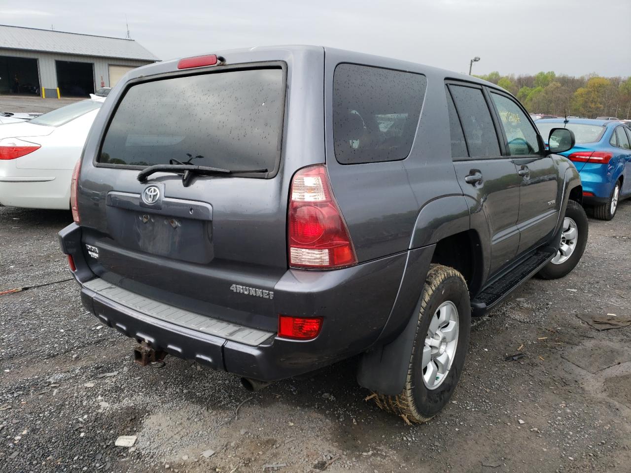 Photo 4 from auction – 2005 TOYOTA 4RUNNER SR with VIN JTEBU14R258041245