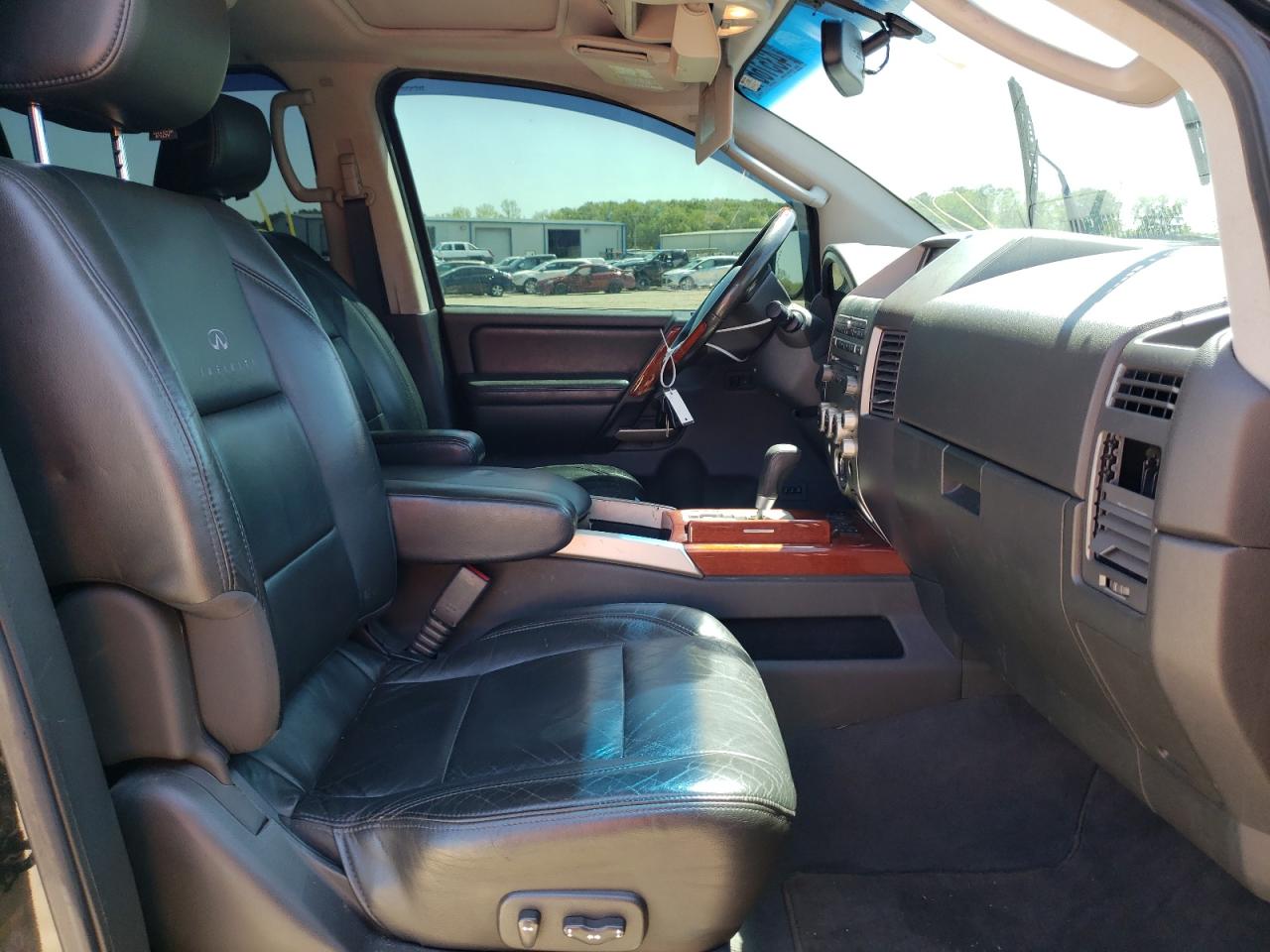 Photo 5 from auction – 2006 INFINITI QX56 with VIN 5N3AA08CX6N802389