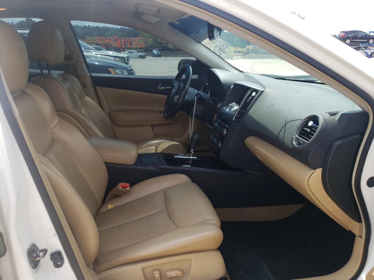 Photo 5 from auction – 2010 NISSAN MAXIMA S with VIN 1N4AA5AP5AC830165
