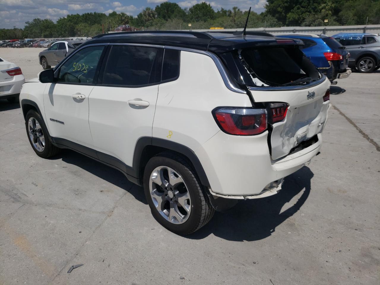 Photo 3 from auction – 2019 JEEP COMPASS with VIN 3C4NJCCB0KT749002