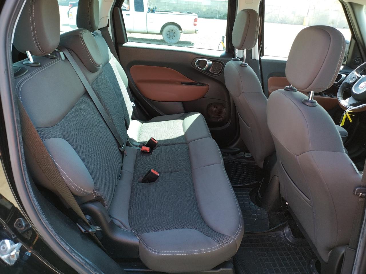 Photo 6 from auction – 2014 FIAT 500L TREKK with VIN ZFBCFADH9EZ018990