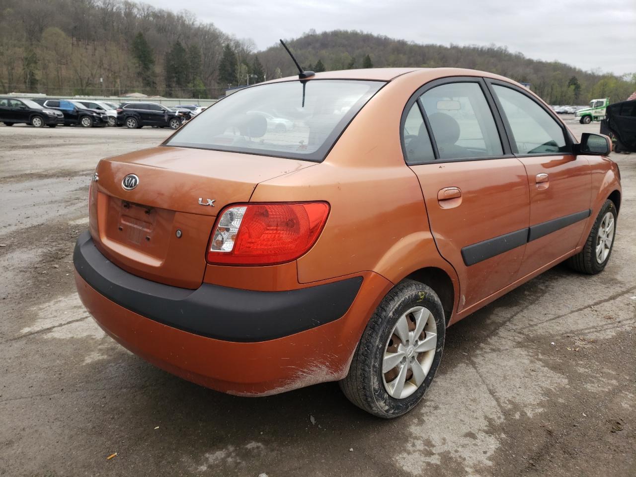 Photo 4 from auction – 2009 KIA RIO BASE with VIN KNADE223X96546866