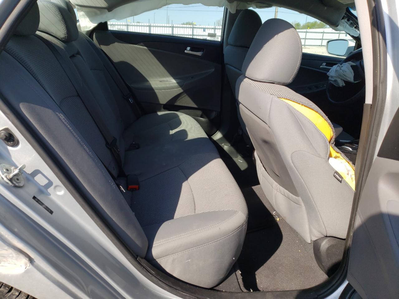 Photo 6 from auction – 2014 HYUNDAI SONATA GLS with VIN 5NPEB4AC8EH833734