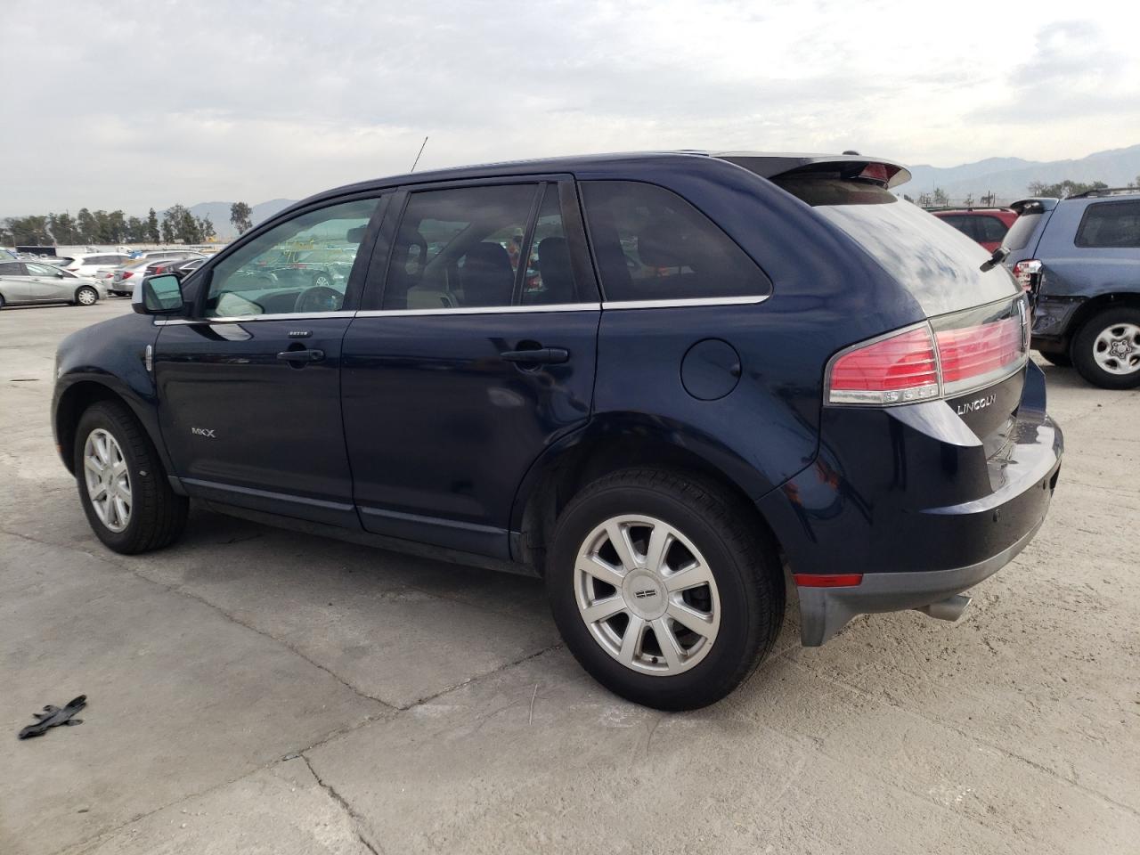 Photo 3 from auction – 2008 LINCOLN MKX with VIN 2LMDU68CX8BJ38193