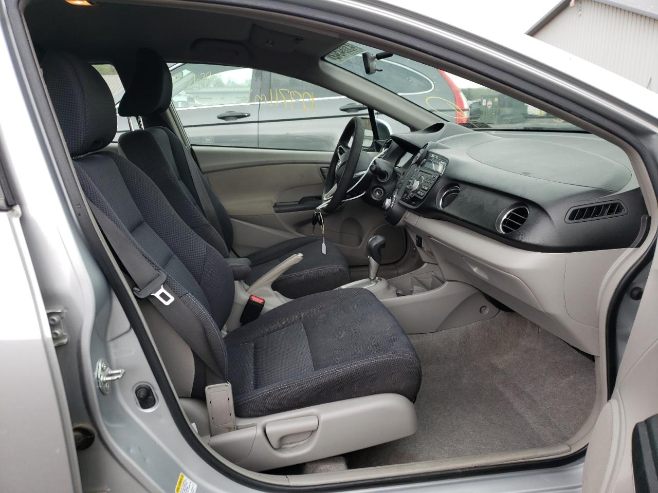 Photo 5 from auction – 2011 HONDA INSIGHT LX with VIN JHMZE2H55BS011697