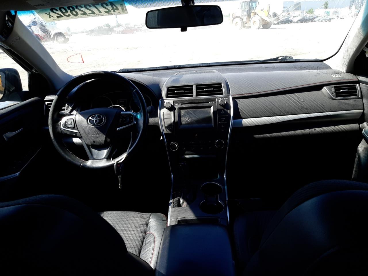 Photo 9 from auction – 2017 TOYOTA CAMRY LE with VIN 4T1BF1FKXHU304569
