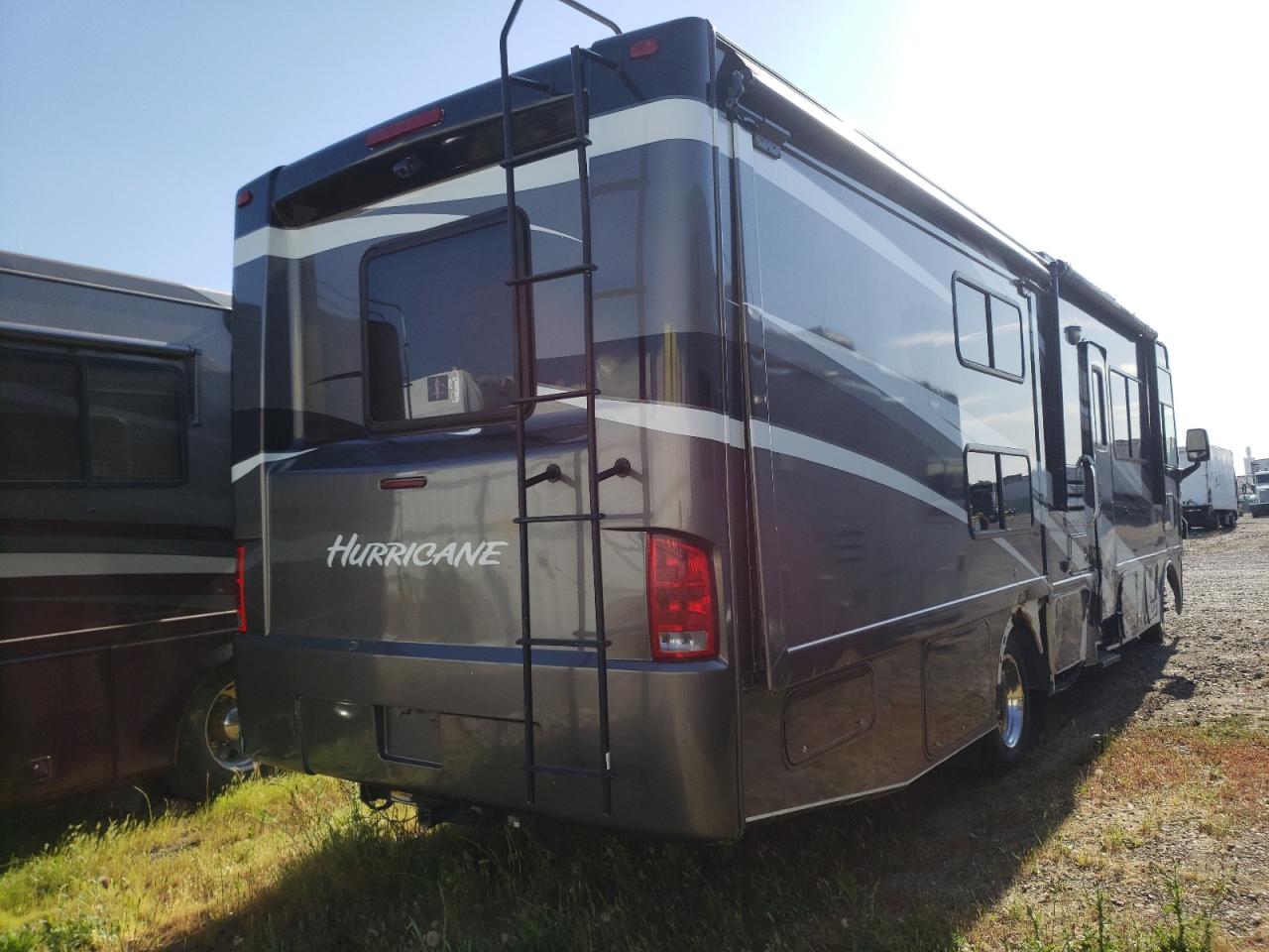 Photo 4 from auction – 2012 THOR HURRICANE with VIN 1F65F5DY2B0A10648