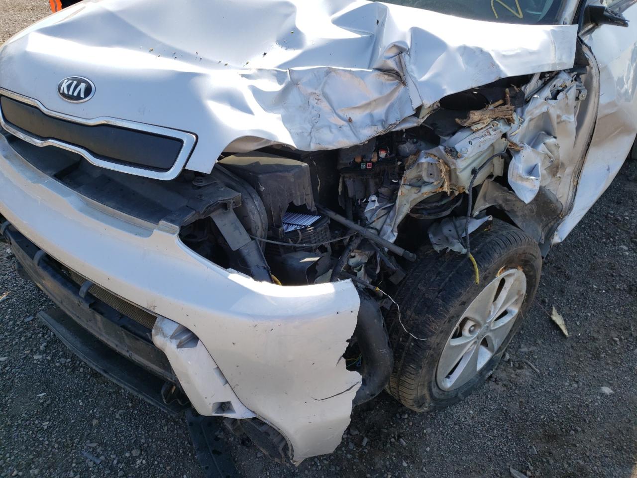 Photo 9 from auction – 2016 KIA SOUL with VIN KNDJN2A20G7822932