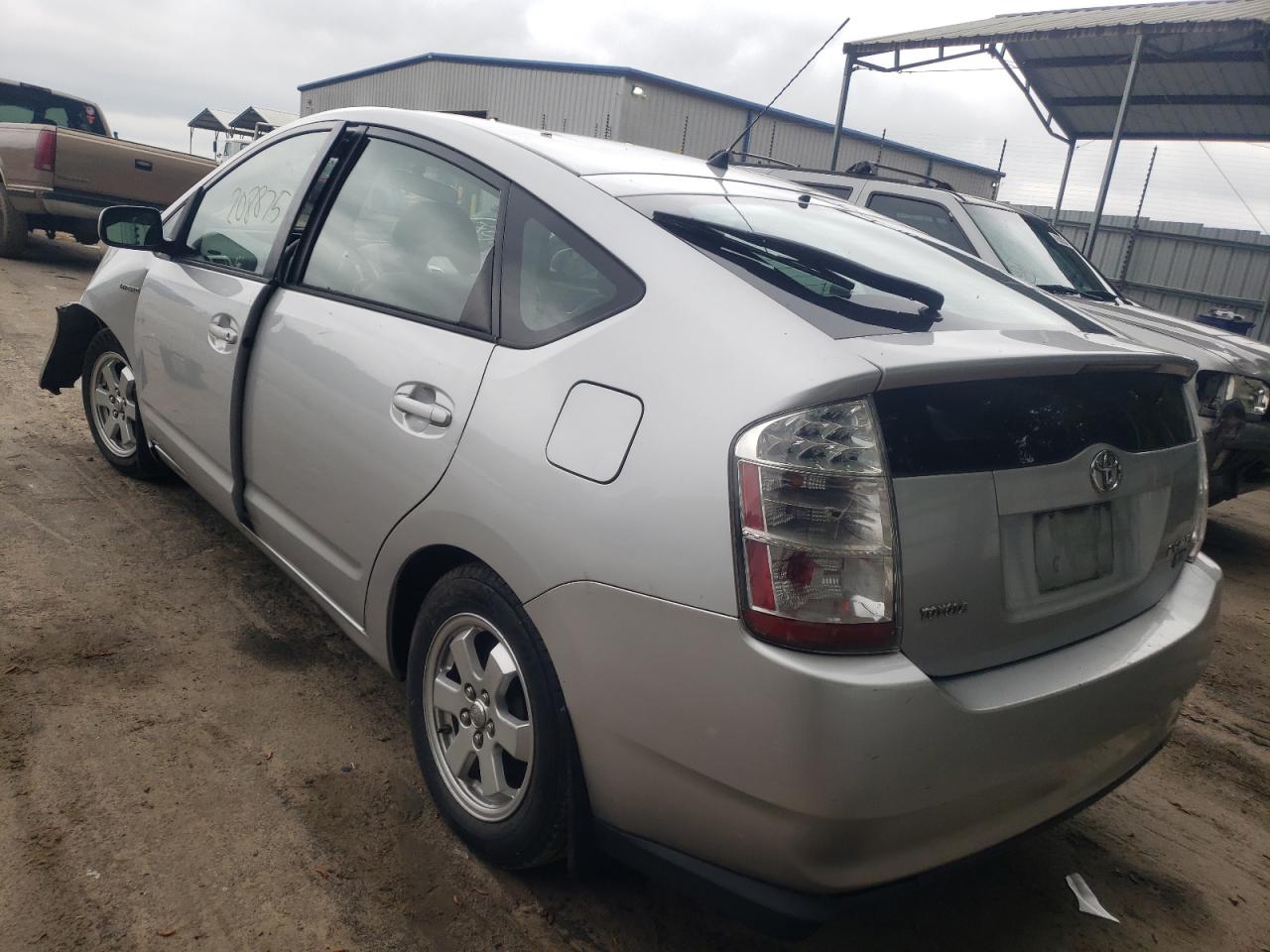 Photo 3 from auction – 2006 TOYOTA PRIUS with VIN JTDKB20U567080140