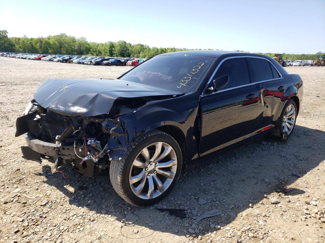 Photo 2 from auction – 2017 CHRYSLER 300 LIMITE with VIN 2C3CCAAG9HH577353